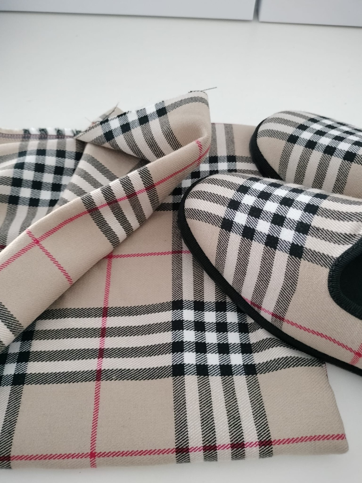 Friulane artigianali e tessuto tartan coordinato